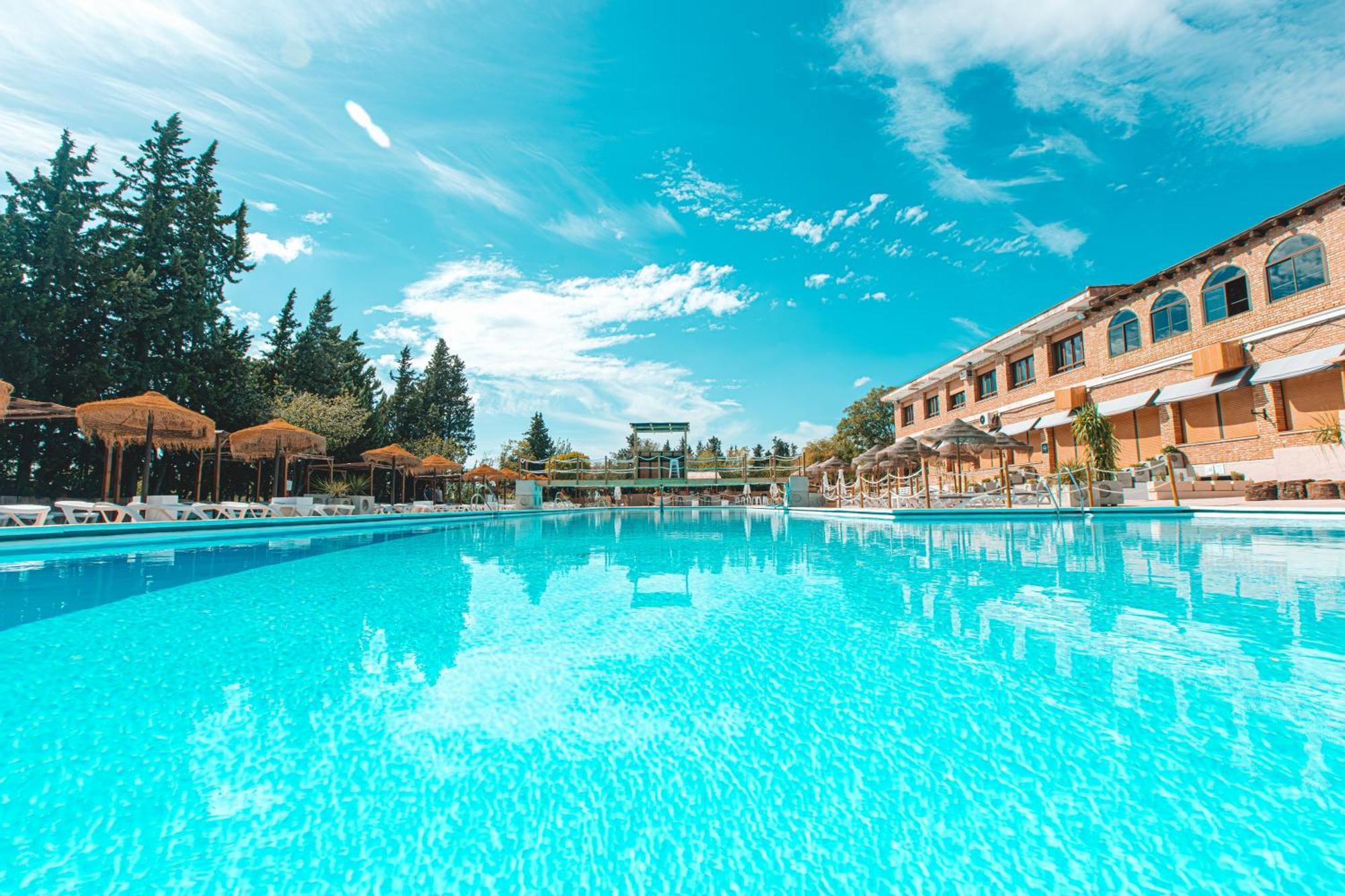 Camping & Bungalows Suspiro Del Moro Otura Luaran gambar