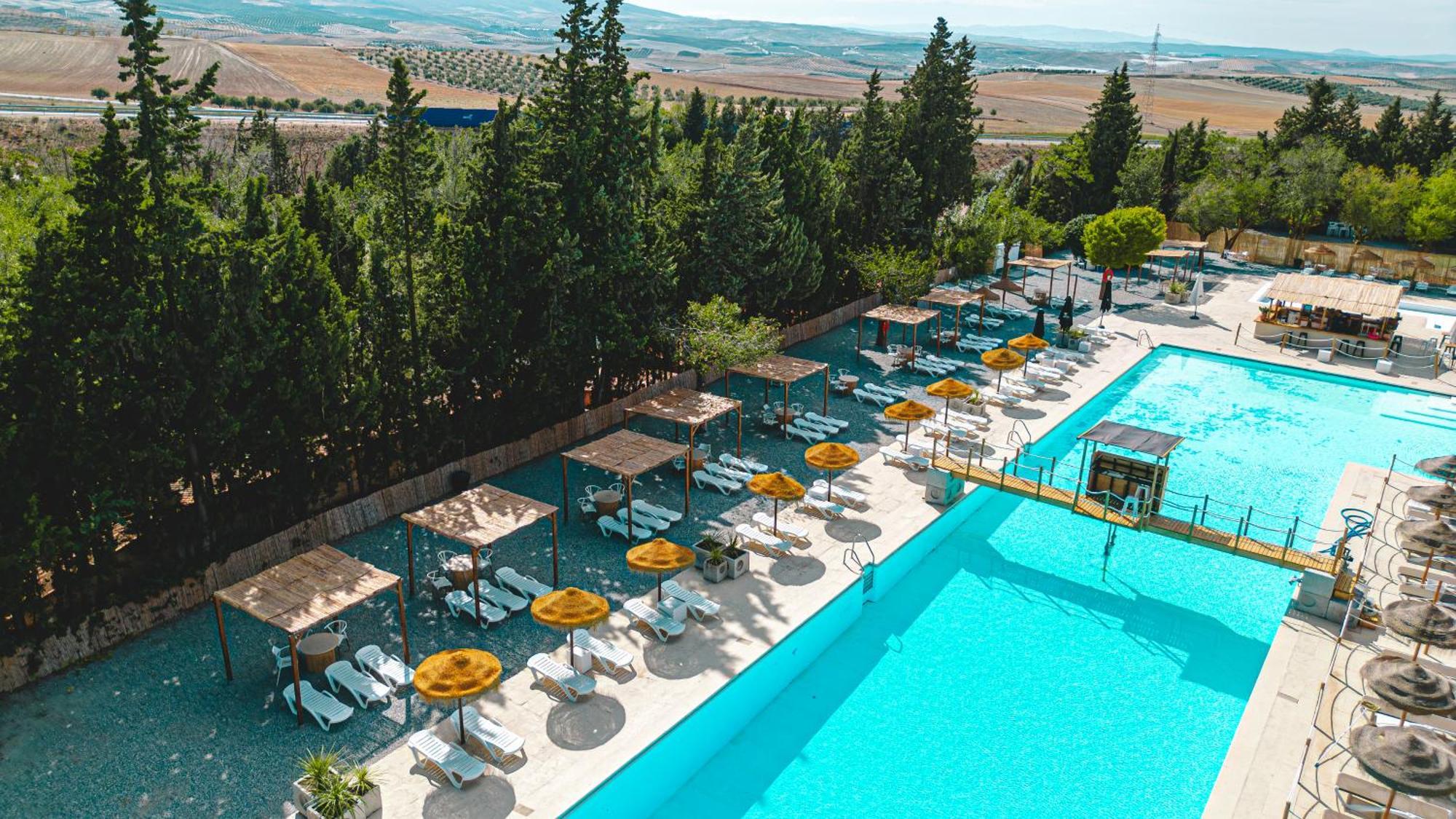 Camping & Bungalows Suspiro Del Moro Otura Luaran gambar