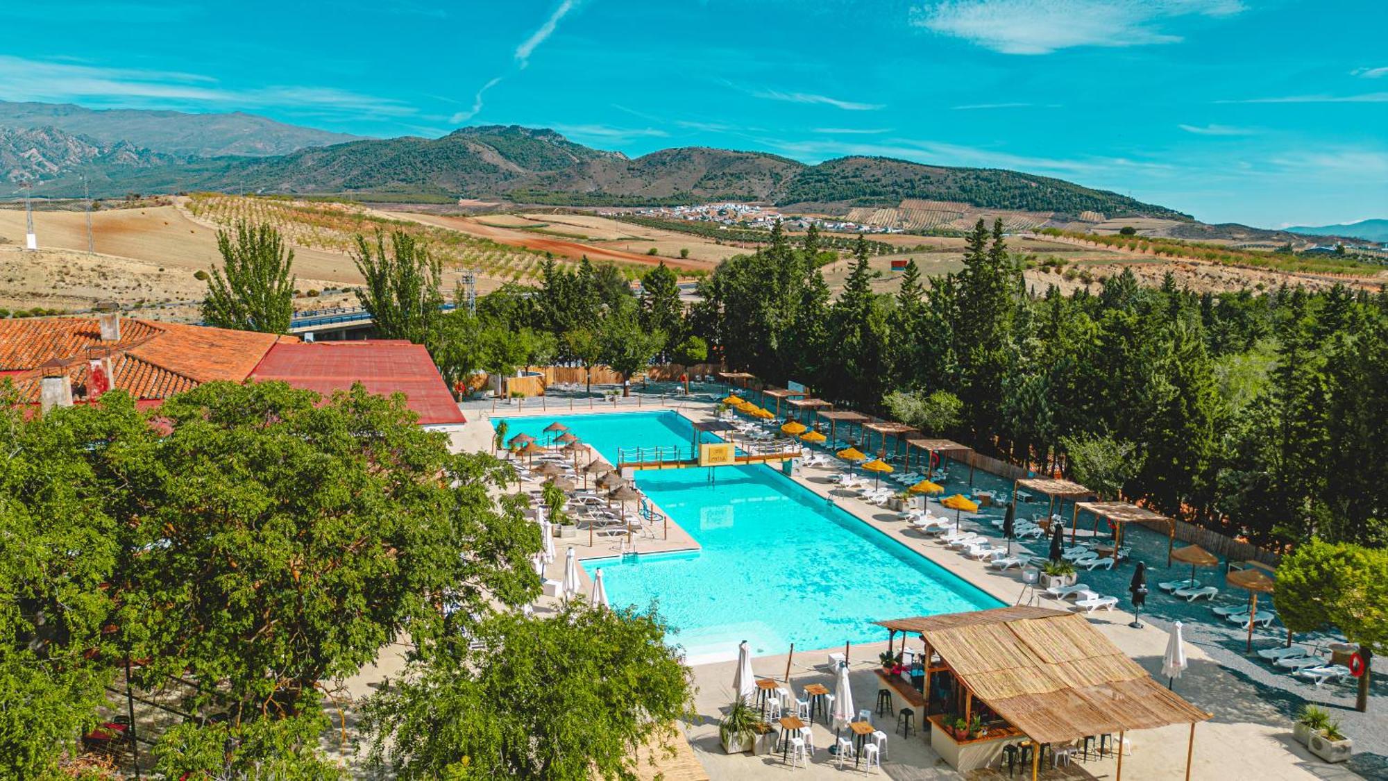 Camping & Bungalows Suspiro Del Moro Otura Luaran gambar