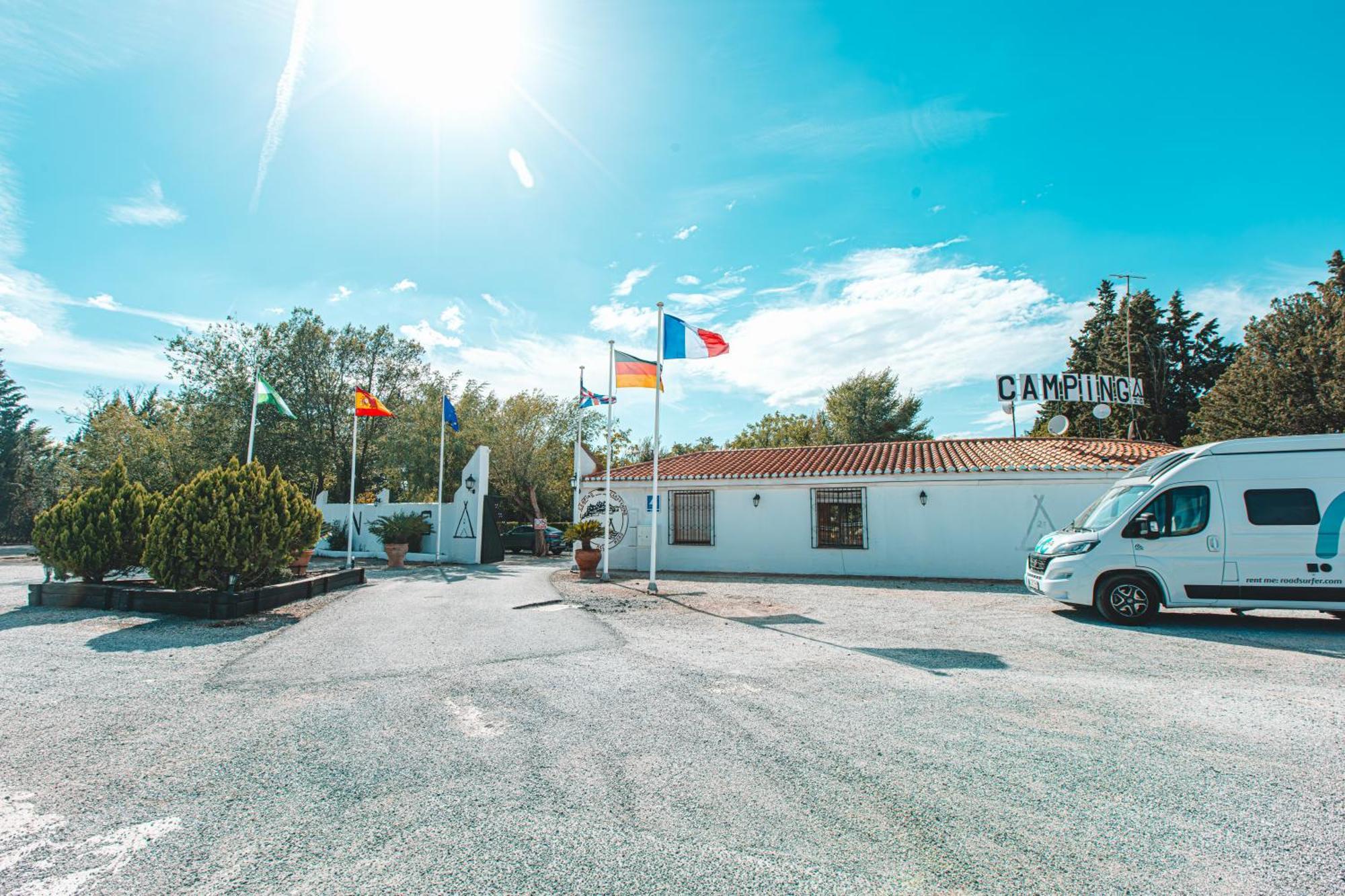 Camping & Bungalows Suspiro Del Moro Otura Luaran gambar